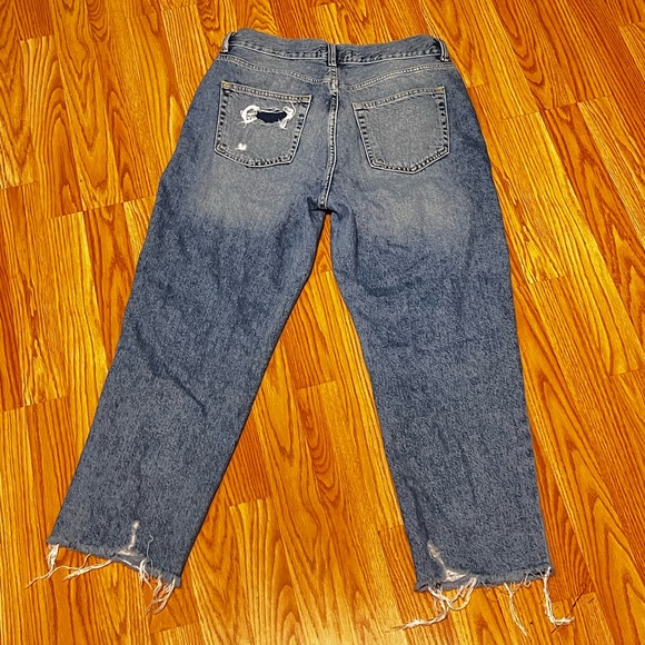 Forever 21 Ripped Jeans - Picture 4 of 4